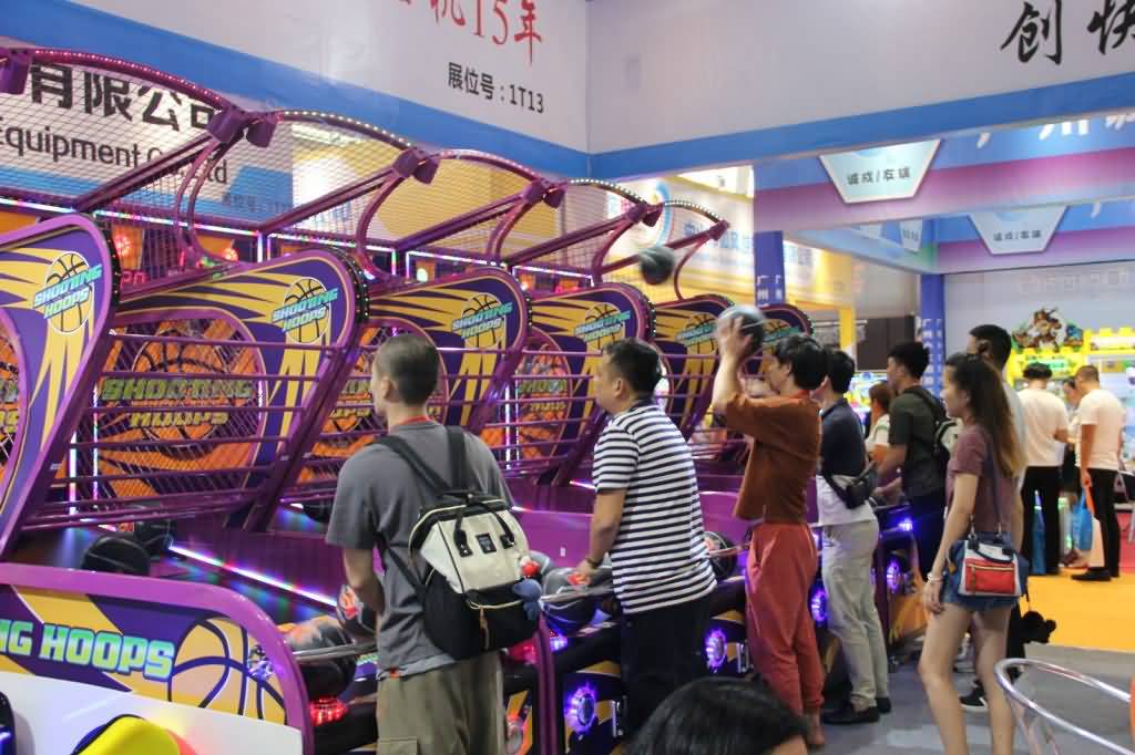 Street Amusement Game 