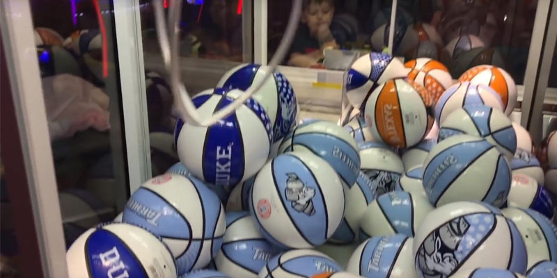 children's claw machine with football