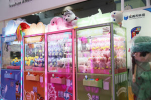 How to Choose Gifts for Claw Crane Machine?